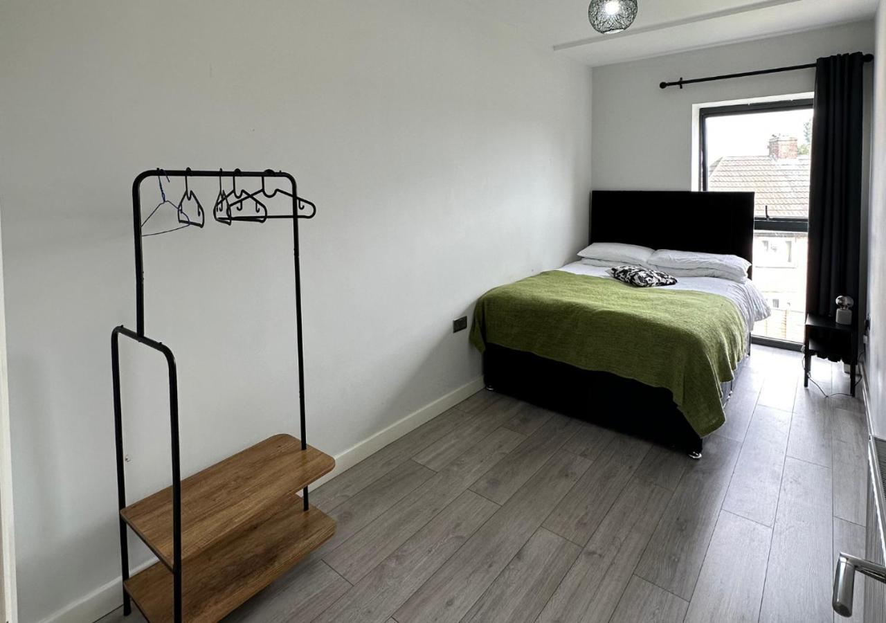 Stratford Apartment With Balcony London Exterior photo
